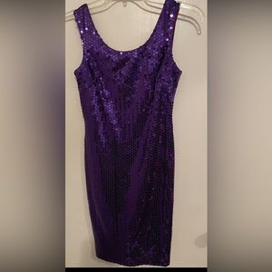 GLENROB Size 7/8 Sequin Party/ Cocktail Dress. Small split in the back hem.